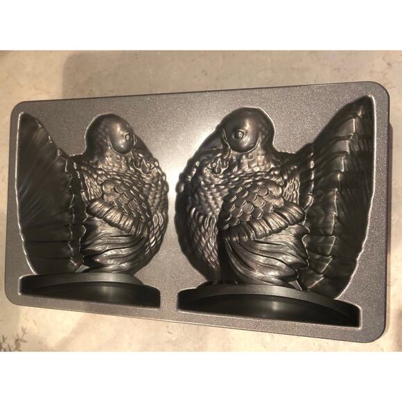 Nordiac Ware USA Turkey Cake Pan Mold Silver Heavy Aluminum Nonstick 15x9x3 - Picture 1 of 5
